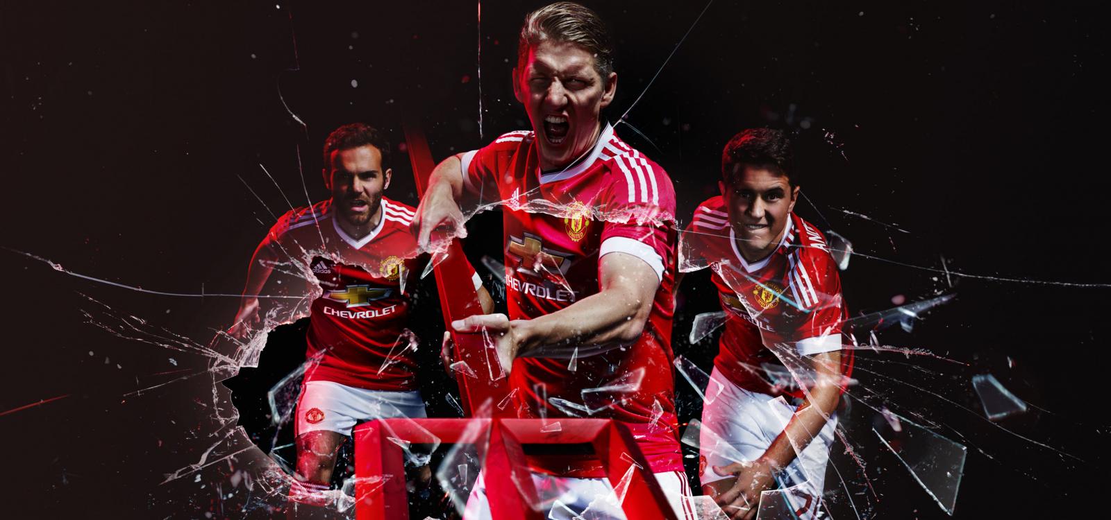 Manchester United 15/16 home kit