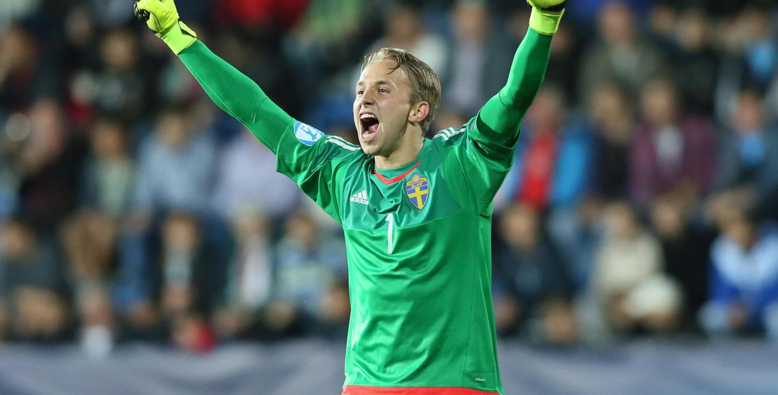 Celtic, Spurs, Stoke & Everton monitor talented stopper