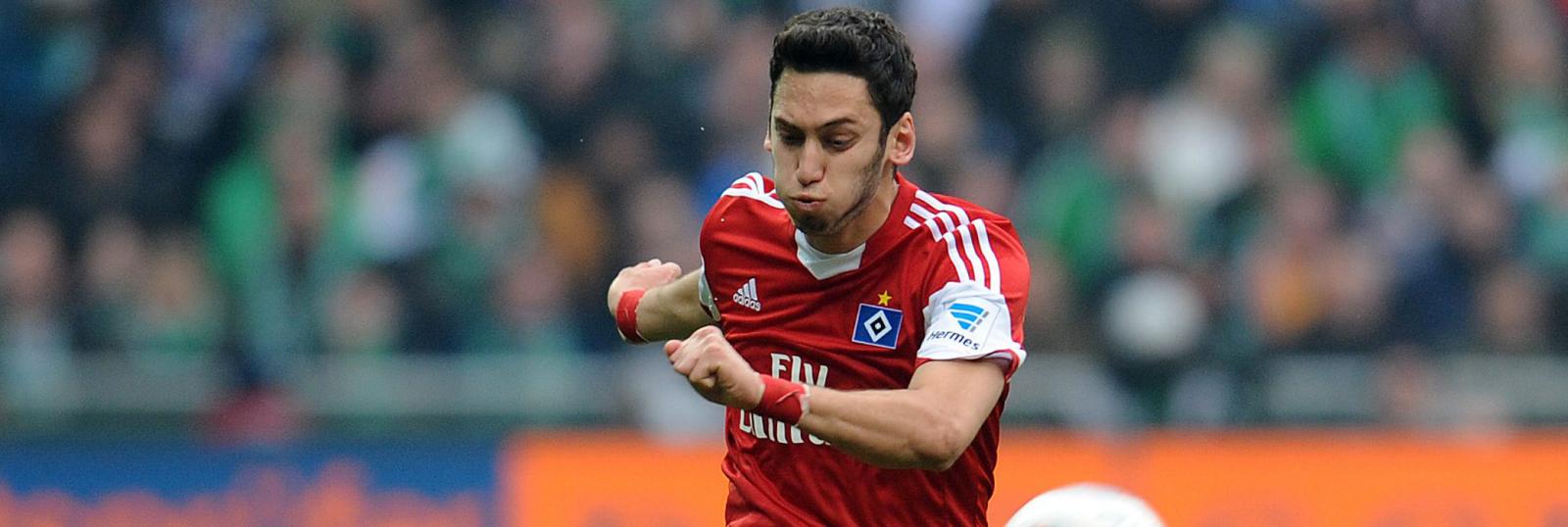 Arsenal and Man Utd chase £29m-rated dead-ball specialist