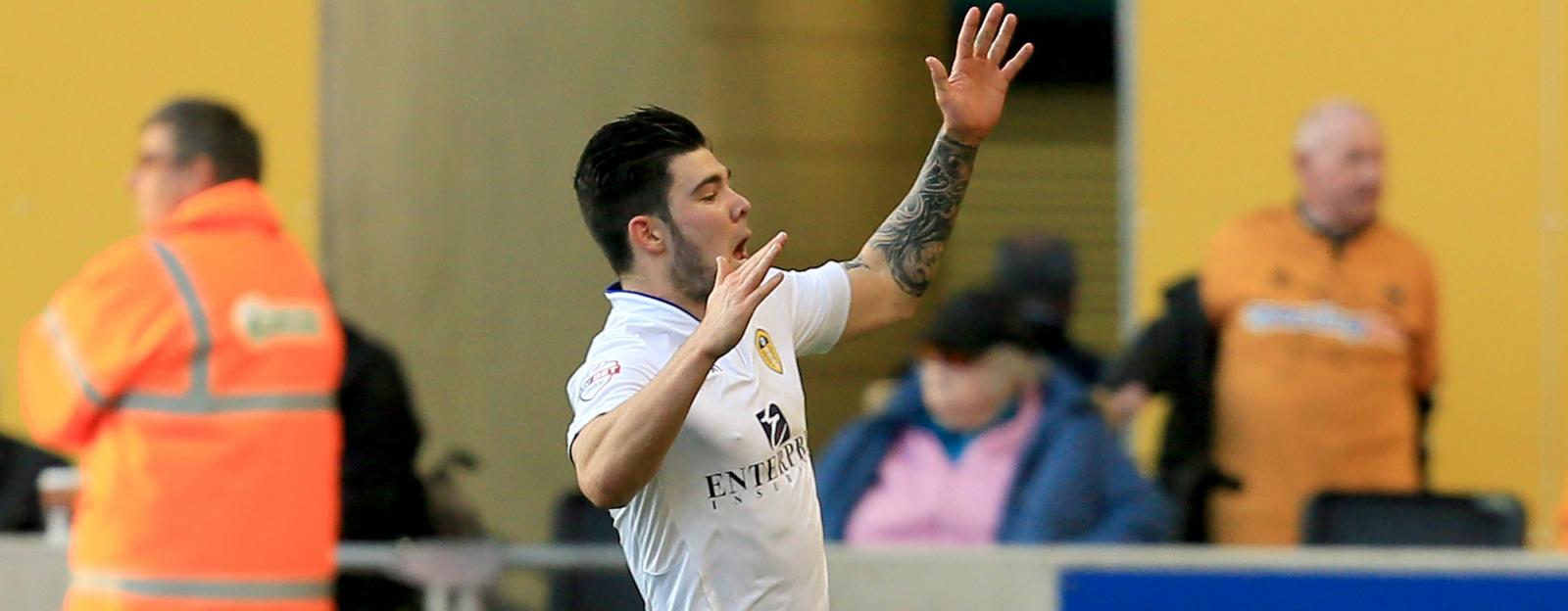 Head-to-Head: Alex Mowatt (Leeds) vs Solly March (Brighton)