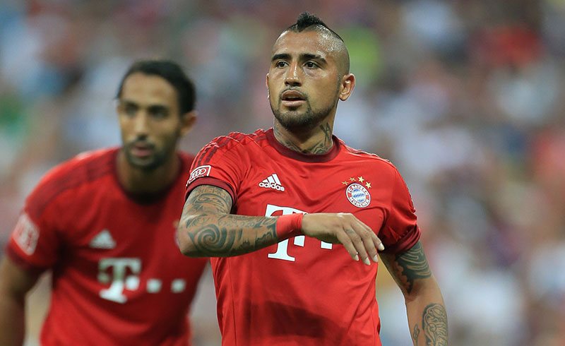 Chelsea weigh up £34m bid for Arturo Vidal