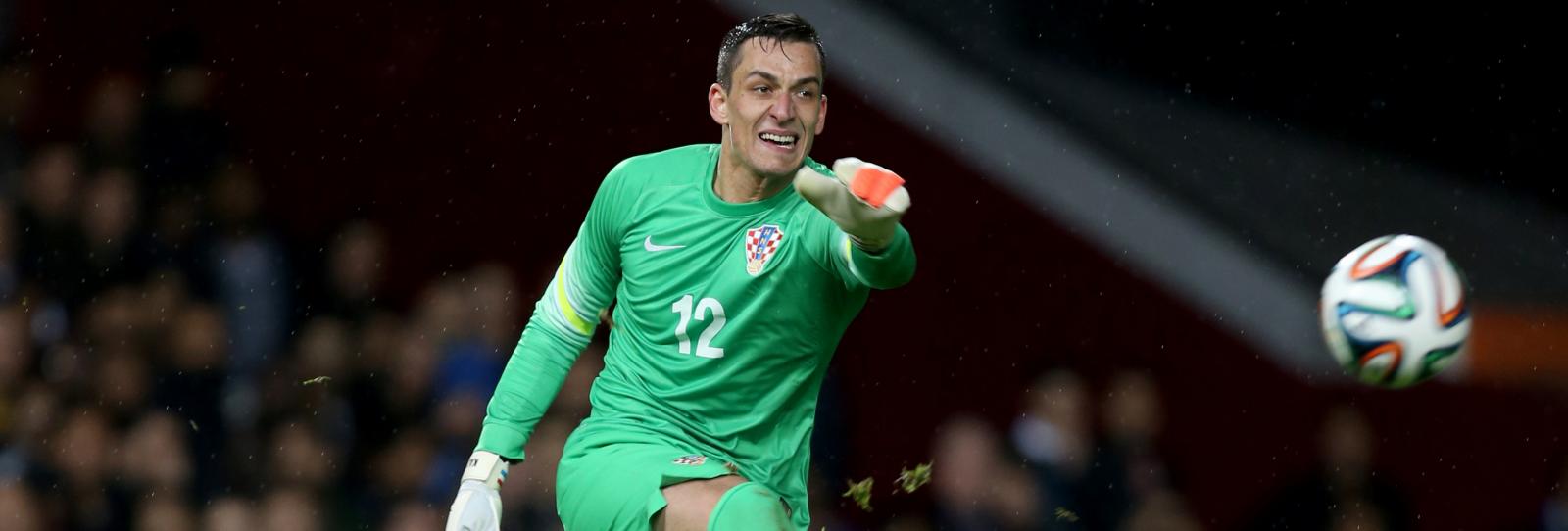 Aston Villa plot £3m raid for 6ft 7in international goalkeeper