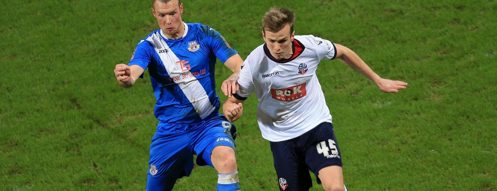 Everton lead Tottenham and Arsenal in race to sign £10m-plus rated Championship defender
