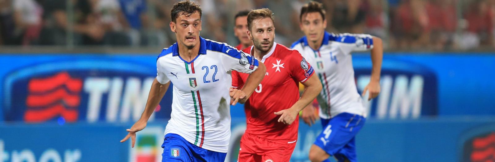 West Ham United quoted £21m for Napoli and Italy striker