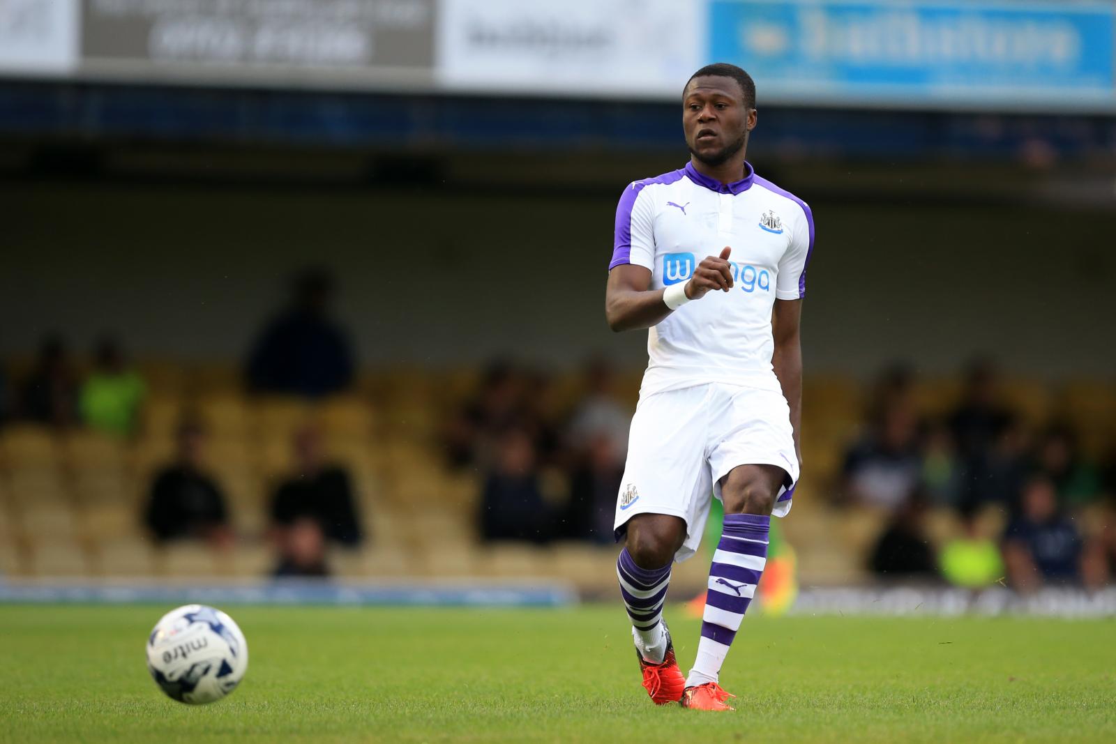 Wenger turns to the Championship to solve Arsenal defender crisis
