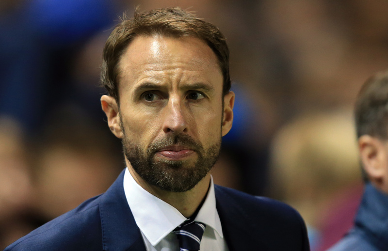 Fans react as Spurs and Liverpool stars save Man United man’s blushes