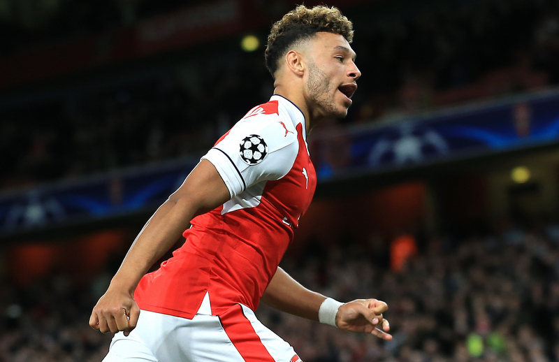 Manchester United and Manchester City monitoring Alex Oxlade-Chamberlain’s Arsenal future