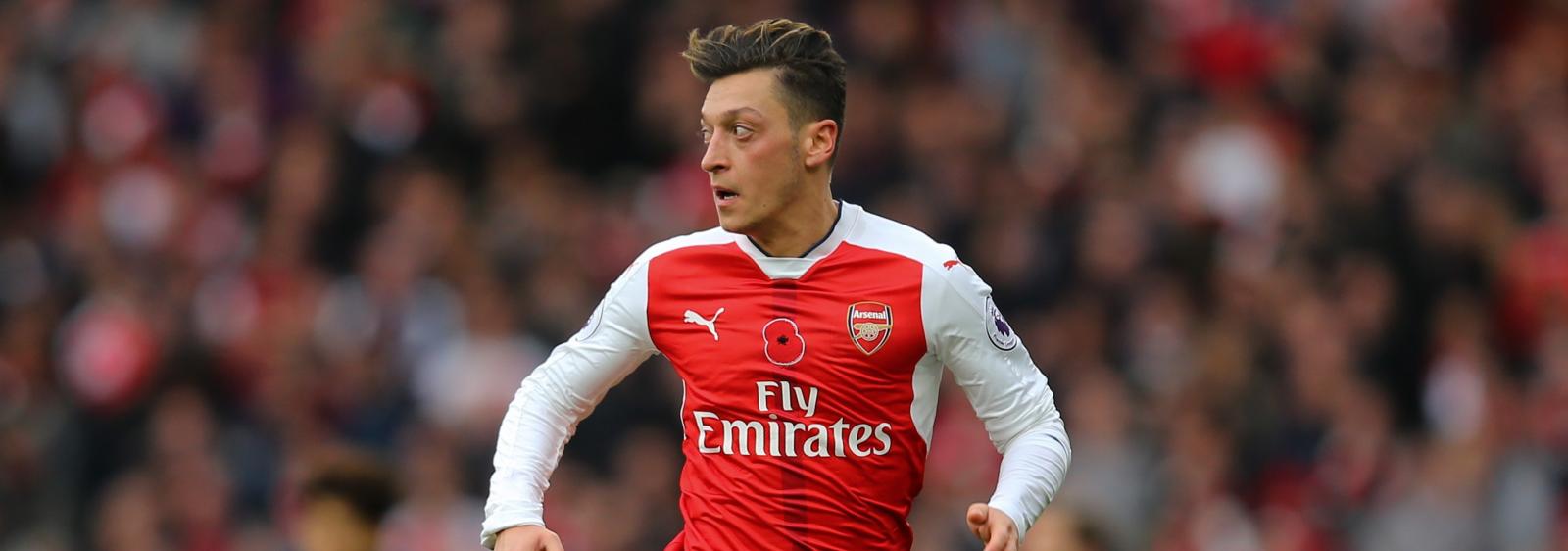3 reasons why Mesut Ozil should choose Man City over Man United