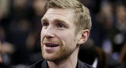 Arsenal’s Per Mertesacker signs one-year contract extension