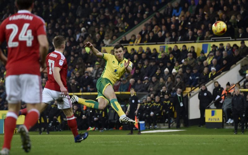 Burnley join Leeds in chase for Norwich midfielder Jonny Howson