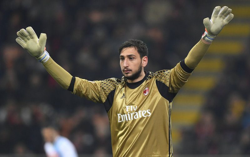 Manchester United in talks over £43m raid for AC Milan’s Gianluigi Donnarumma