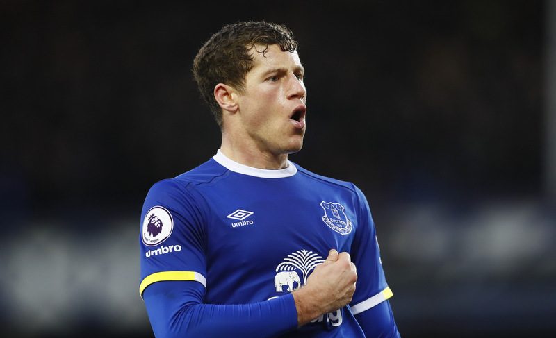 Premier League: Ozil (Arsenal) v Barkley (Everton)