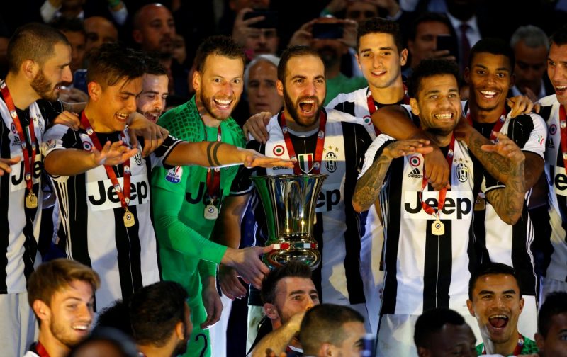 Everton to battle Serie A giants for Juventus goalkeeper Neto