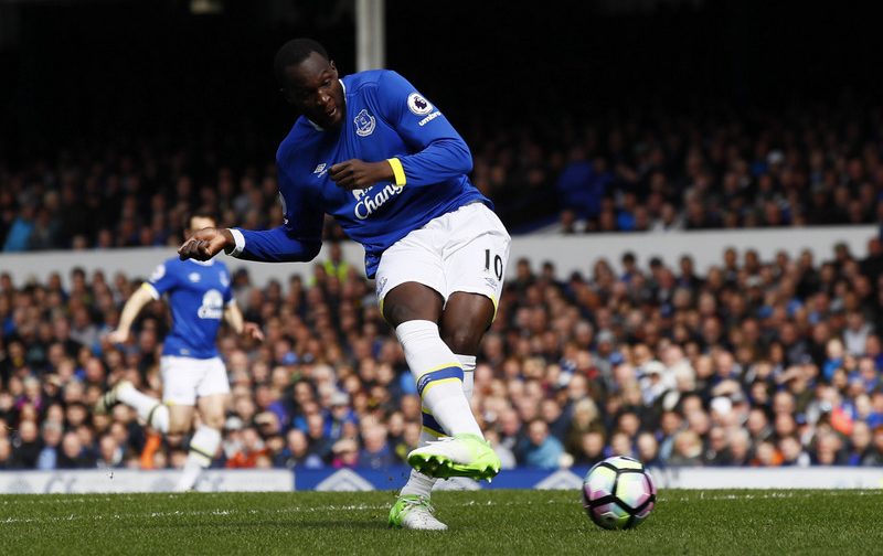 Chelsea’s bid to re-sign Everton’s Romelu Lukaku held up by Diego Costa’s refusal