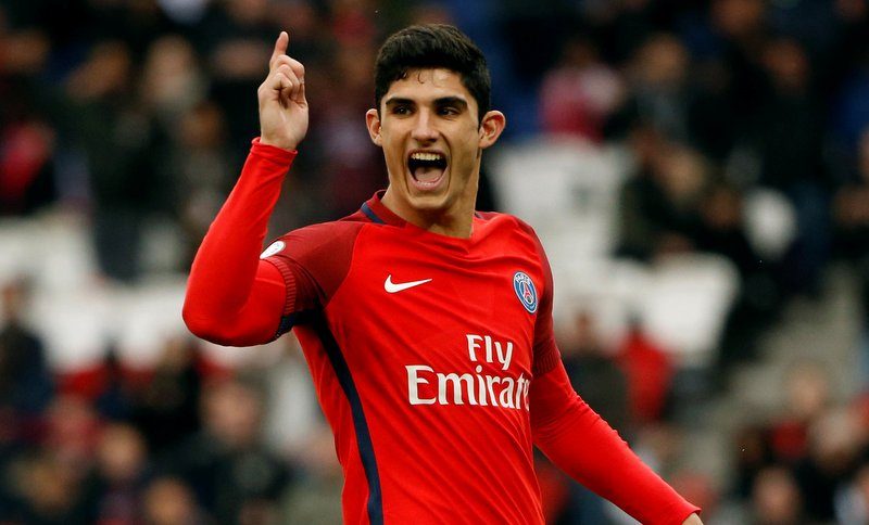 Arsenal manager Arsene Wenger offered the chance to sign £31m Paris Saint Germain winger Goncalo Guedes