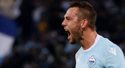 Liverpool and Manchester United remain in the race to sign Lazio centre-back Stefan de Vrij