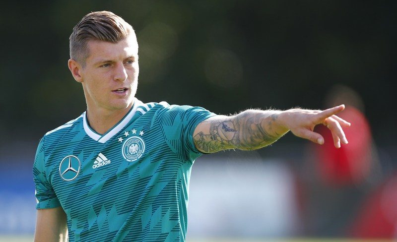 Manchester United offered chance to sign former target Toni Kroos from Real Madrid