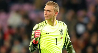 Chelsea and Liverpool keen on signing FC Barcelona goalkeeper Jasper Cillessen