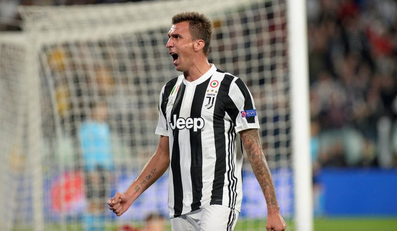 Manchester United target Mario Mandzukic offered huge Al Duhail contract