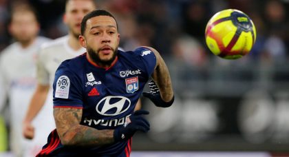 Manchester United weigh up Memphis Depay buy-back clause