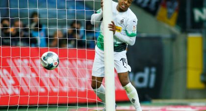 Manchester United chief executive Ed Woodward makes initial contact over possible Alassane Plea signing from Eintracht Frankfurt
