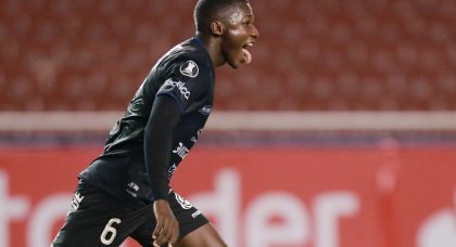 Manchester United reportedly plot move to sign 19-year-old midfielder