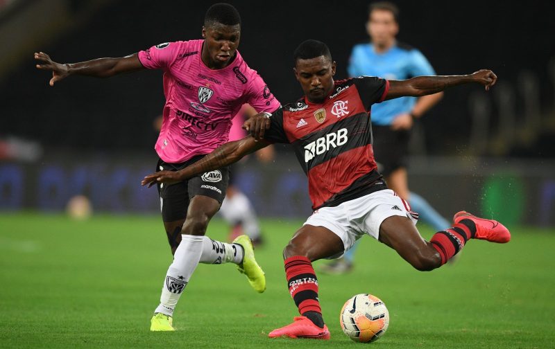 Everton and one other club in battle to sign international midfielder