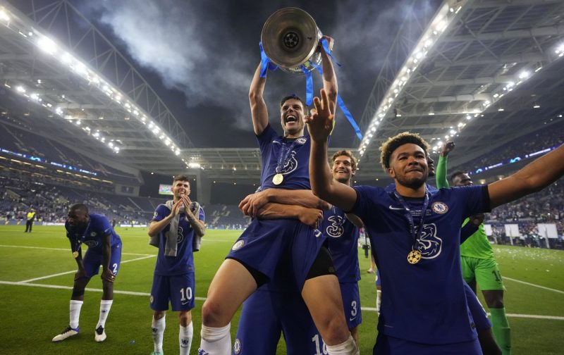 Barcelona prepare to take Chelsea legend on free transfer