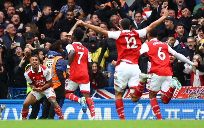 Arsenal to begin talks with current star over new contract