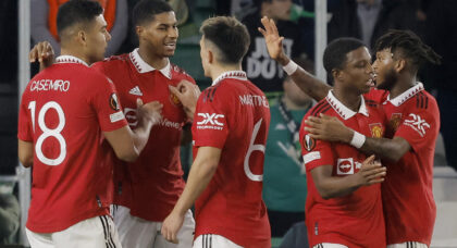Manchester United step up talks with key player