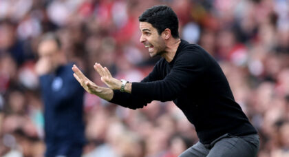 Arsenal star set for talks over new contract