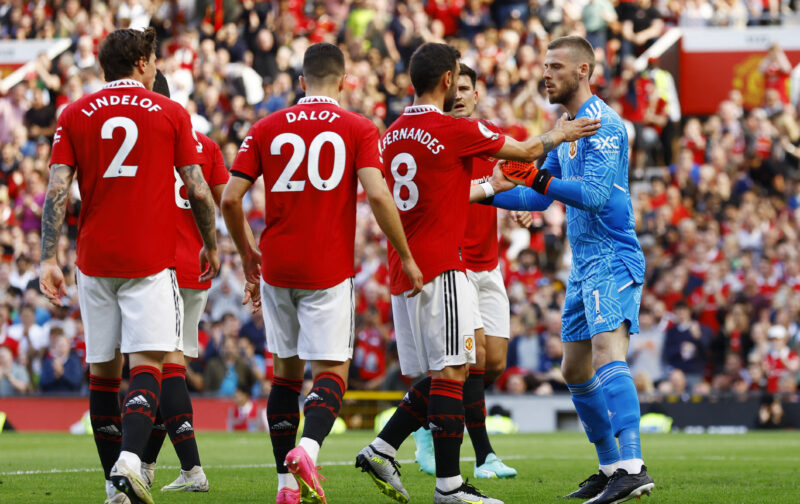 Manchester United withdraw contract offer for star
