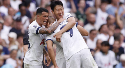 Tottenham in talks with star over new deal
