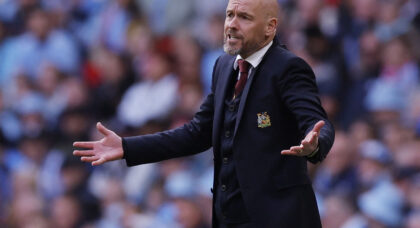 Man United in talks with England international over new deal
