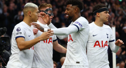 Tottenham in talks to sell defender