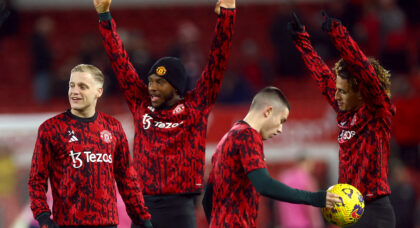 Man united midfielder close to cut-price move away from club