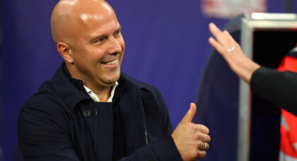 Premier League defender in contact with Liverpool and Chelsea