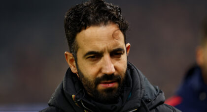 Manchester United agree deal to sign defender