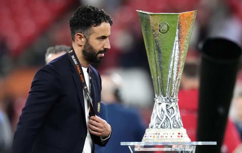 Premier League striker holds talks with Chelsea and Man United