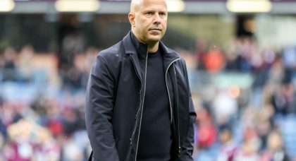 Liverpool hope to beat Man United to signing of midfielder